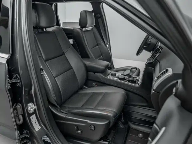 Jeep Grand Cherokee — Фото автомобиля 22
