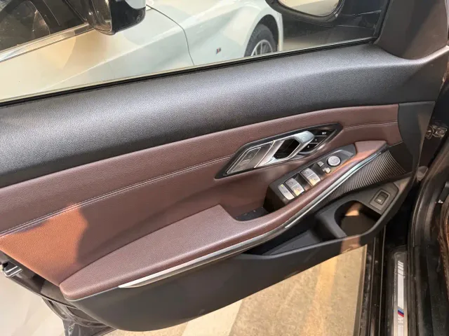 BMW 3 Series — Фото автомобиля 14
