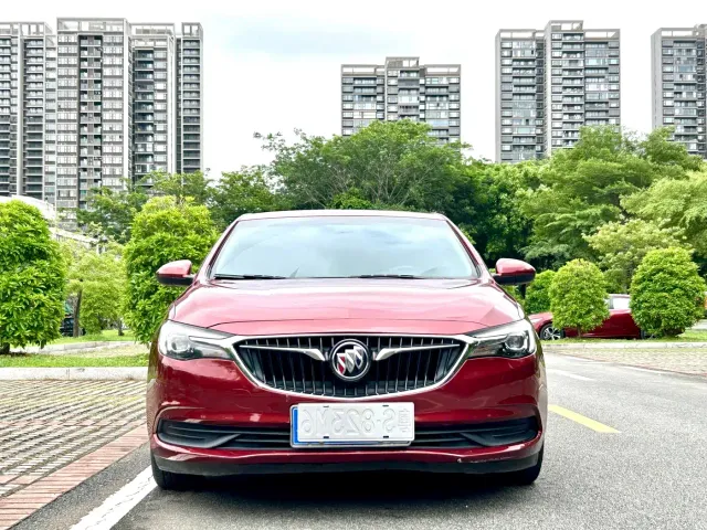 Buick Excelle — Фото автомобиля 3