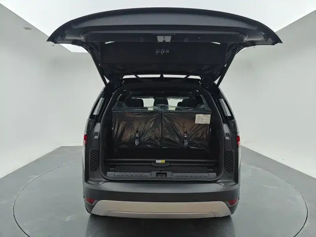 Land Rover Discovery — Фото автомобиля 18