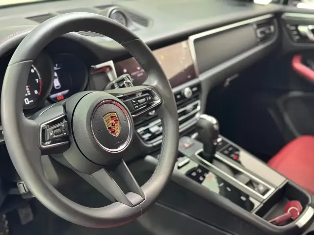 Porsche Macan — Фото автомобиля 14
