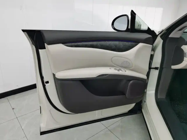 IM Motors LS6 — Фото автомобиля 7