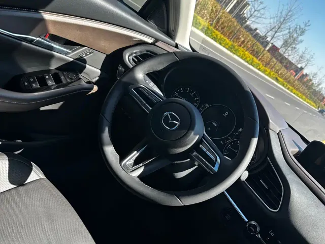 Mazda CX-30 — Фото автомобиля 5