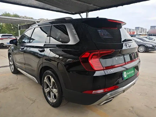 Hyundai Santa Fe — Фото автомобиля 4