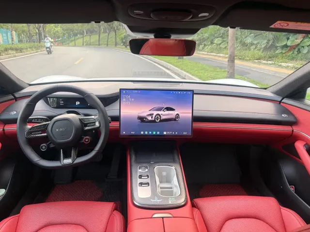 Xiaomi SU7 — Фото автомобиля 14