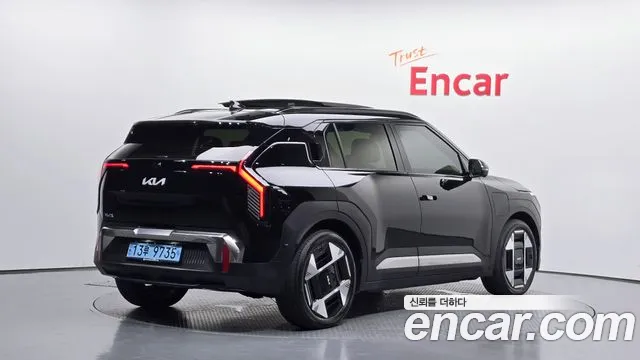 Kia EV3 — Фото автомобиля 2