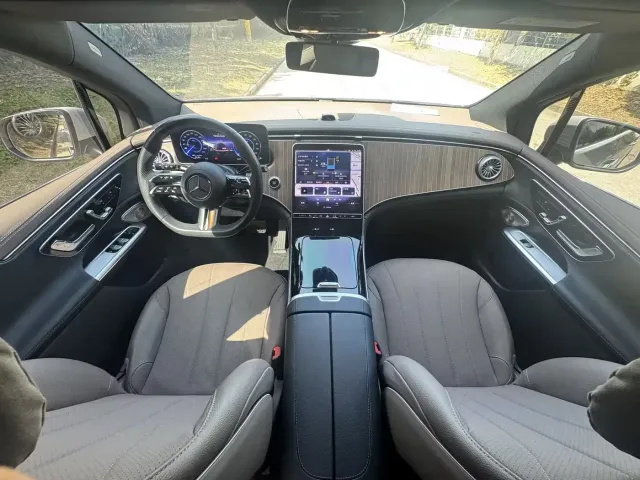 Mercedes-Benz EQE SUV — Фото автомобиля 20