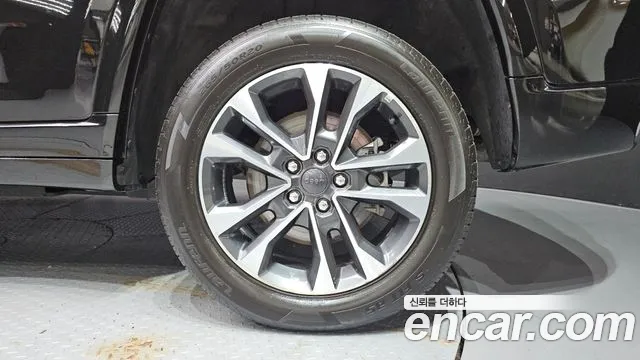 Jeep Cherokee — Фото автомобиля 6