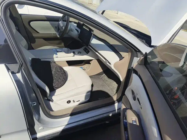 Changan Qiyuan A06 — Фото автомобиля 10