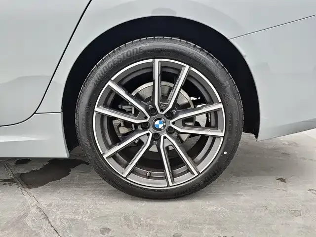 BMW BMW 3 Series 2025 325Li M Sport Package — Фото автомобиля 11