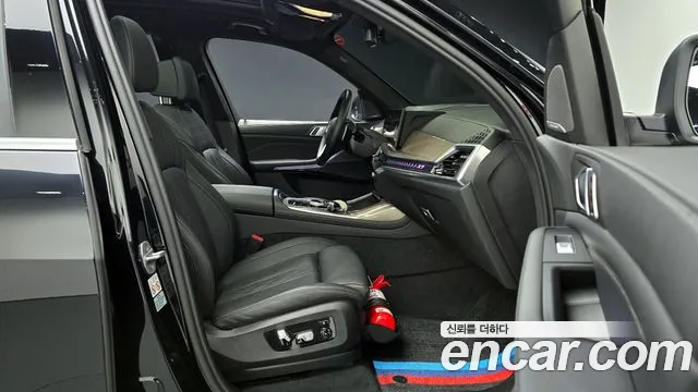 BMW X7 — Фото автомобиля 10