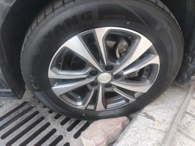 Changan Eado — Фото автомобиля 24