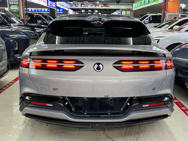Denza Z9GT — Фото автомобиля 5