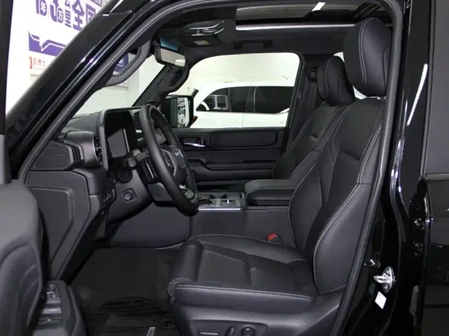 Toyota Prado — Фото автомобиля 7