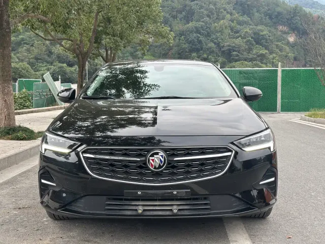 Buick Regal — Фото автомобиля 2