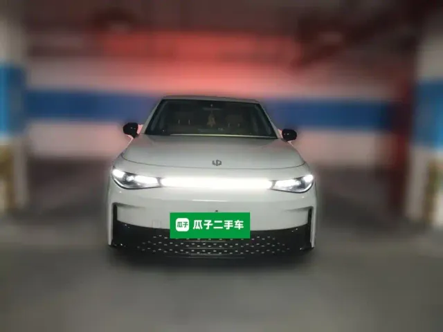 Leapmotor C10 — Фото автомобиля 2