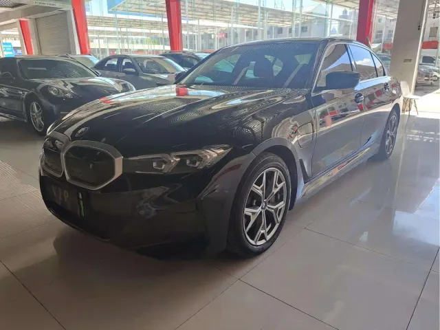 Фотография автомобиля — BMW i3
