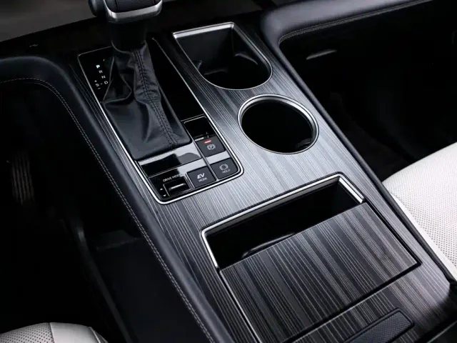 Toyota Sienna — Фото автомобиля 10
