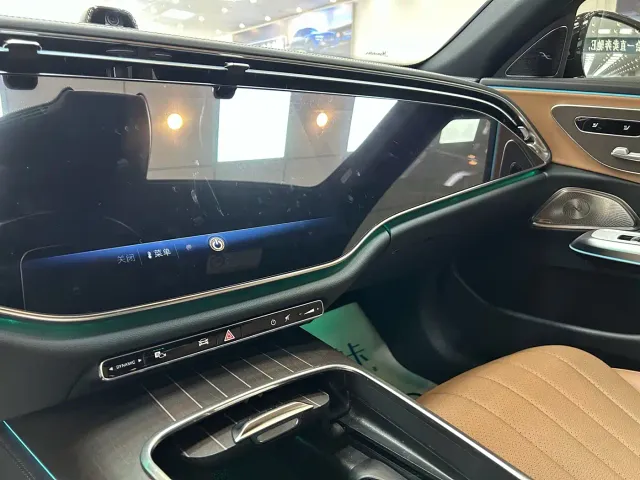 Mercedes-Benz E-Class — Фото автомобиля 7