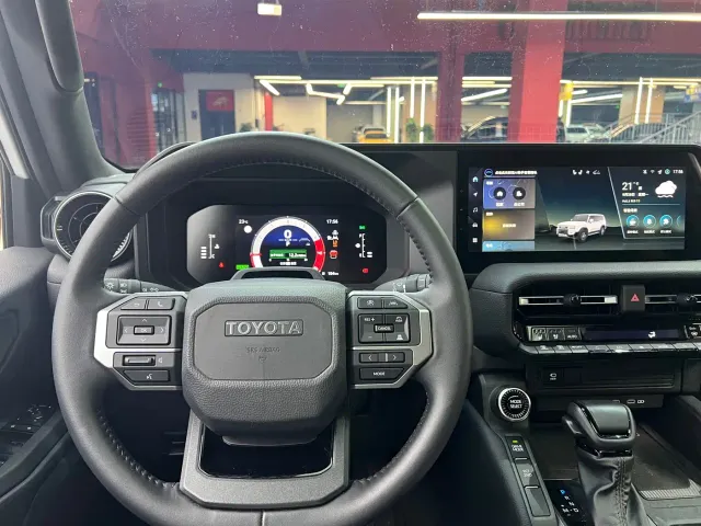Toyota Prado — Фото автомобиля 6