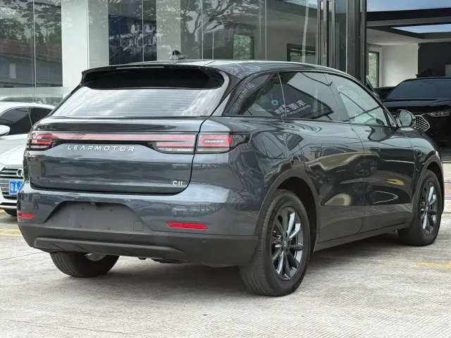 Leapmotor C11 — Фото автомобиля 17
