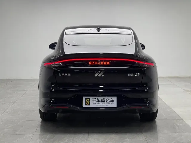 IM Motors LS6 — Фото автомобиля 5