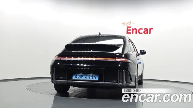 Hyundai Ioniq 6 — Фото автомобиля 4