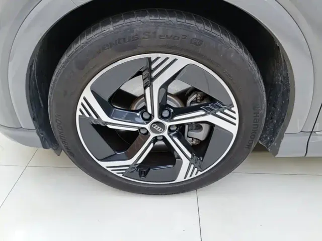 Audi Q4 e-tron — Фото автомобиля 22