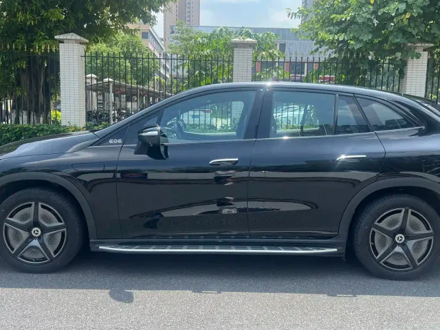 Mercedes-Benz EQE SUV — Фото автомобиля 3