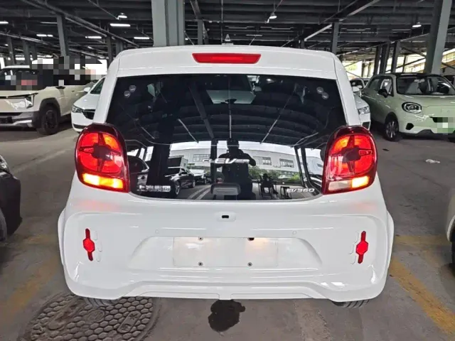 Roewe Clever — Фото автомобиля 5