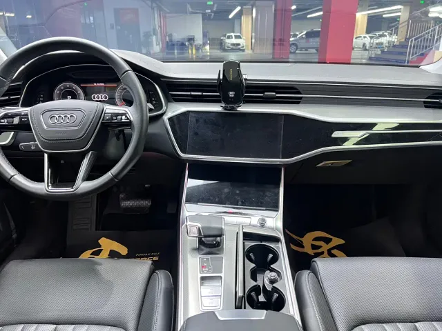 Audi A6L — Фото автомобиля 12
