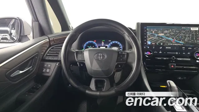 Toyota Alphard — Фото автомобиля 12