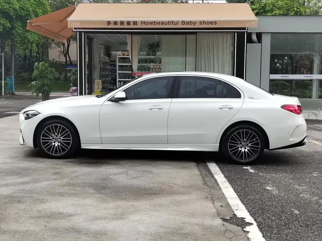 Mercedes-Benz C-Class — Фото автомобиля 4