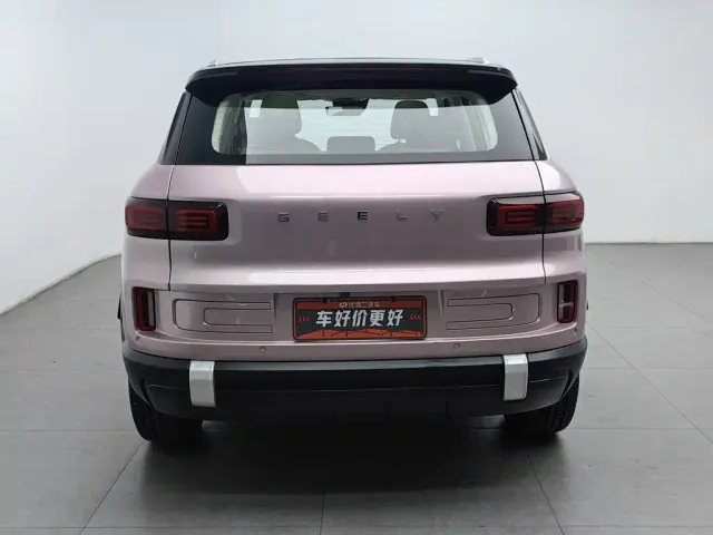 Geely ICON — Фото автомобиля 4
