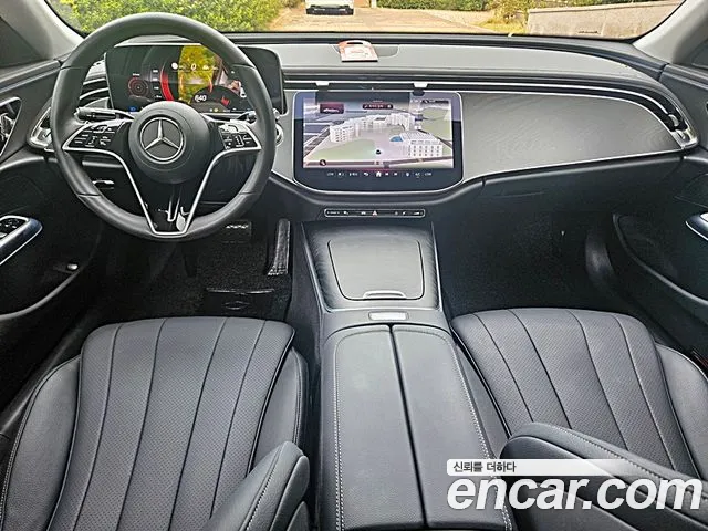 Mercedes-Benz E-Class — Фото автомобиля 8