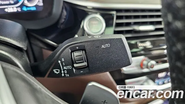 BMW 5-Series — Фото автомобиля 27