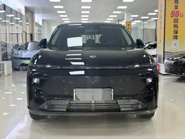 Leapmotor B10 — Фото автомобиля 2