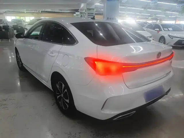 Changan Eado — Фото автомобиля 22