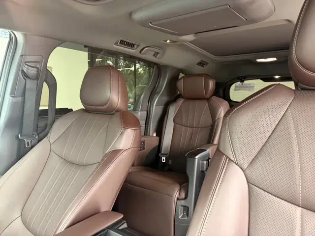 Toyota Granvia — Фото автомобиля 6