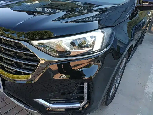 Ford Edge — Фото автомобиля 23