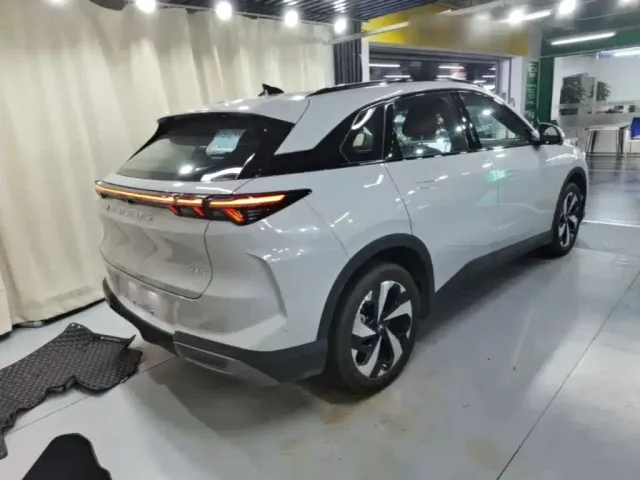 Arcfox Alpha T5 — Фото автомобиля 6