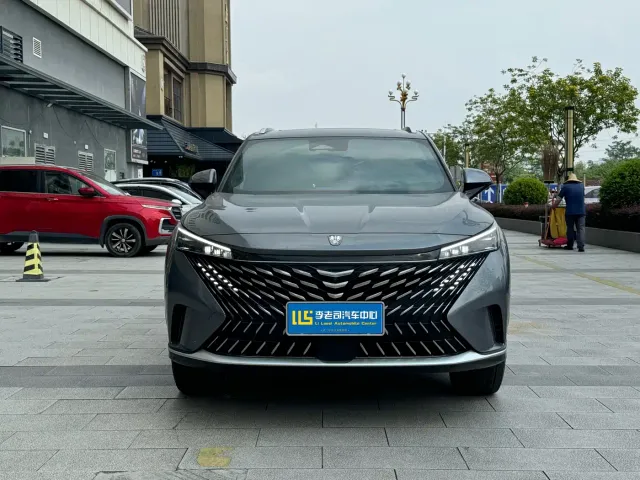 Roewe RX5 — Фото автомобиля 2
