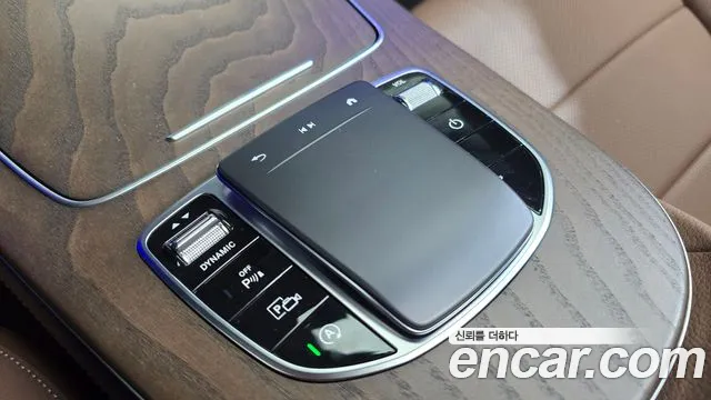 Mercedes-Benz E-Class — Фото автомобиля 29