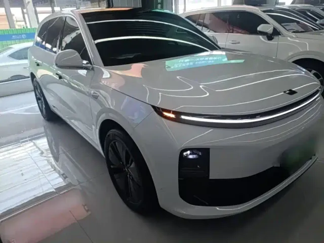 Li Auto L6 — Фото автомобиля 3