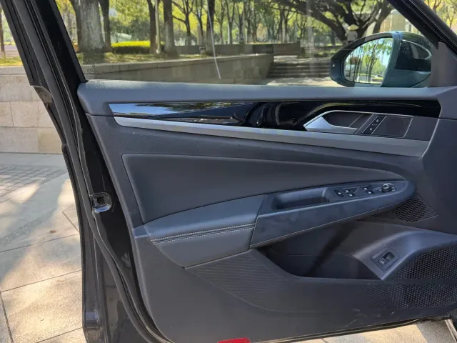 Volkswagen Passat — Фото автомобиля 6