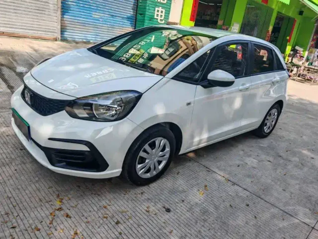 Honda Fit — Фото автомобиля 2