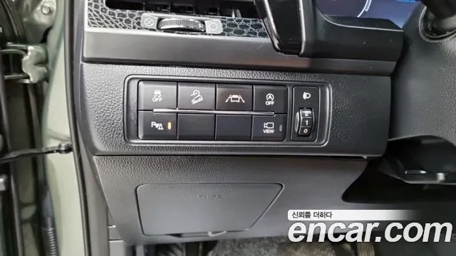KG_Mobility_Ssangyong Rexton Новый Rexton Sport Khan Дизель 2.2 4WD — Фото автомобиля 17
