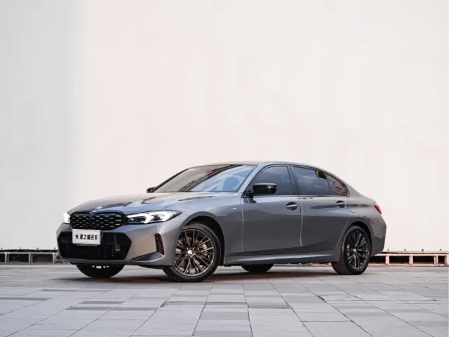 Фотография автомобиля — BMW 3 Series