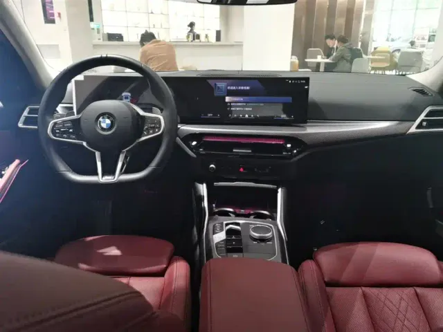 BMW 3 Series — Фото автомобиля 9
