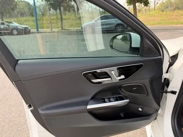 Mercedes-Benz C-Class — Фото автомобиля 12